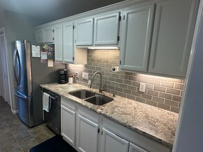 9129 Kings Canyon Dr in Charlotte, NC - Building Photo - Building Photo