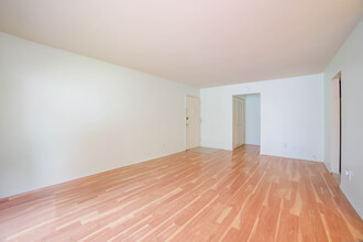 50 Greenhouse Rd in Bridgeport, CT - Building Photo - Building Photo
