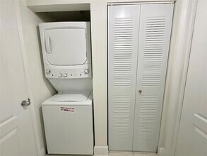 9357 SW 77th Ave, Unit 95-1038 in Miami, FL - Building Photo - Building Photo