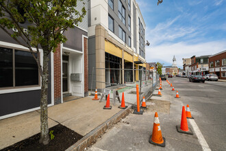 The Howard in Rochester, NH - Building Photo - Building Photo