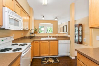 2009 196th St SE in Bothell, WA - Foto de edificio - Building Photo