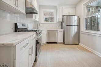 2 Meeker Pl-Unit -2 in Millburn, NJ - Building Photo - Building Photo