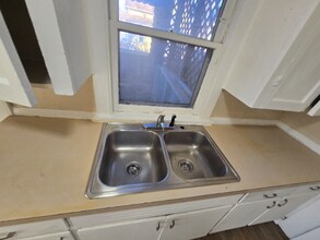 1310 Home Pl, Unit 1 in Rockford, IL - Building Photo - Building Photo