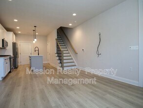 1724 Old Brick Rd in Glen Allen, VA - Building Photo - Building Photo