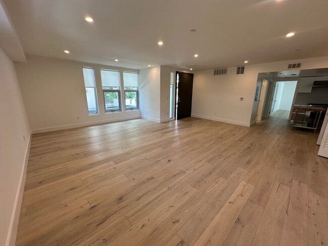 property at 8210 Fountain Ave