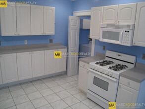 18 Bigelow St, Unit #3 in Boston, MA - Building Photo - Building Photo