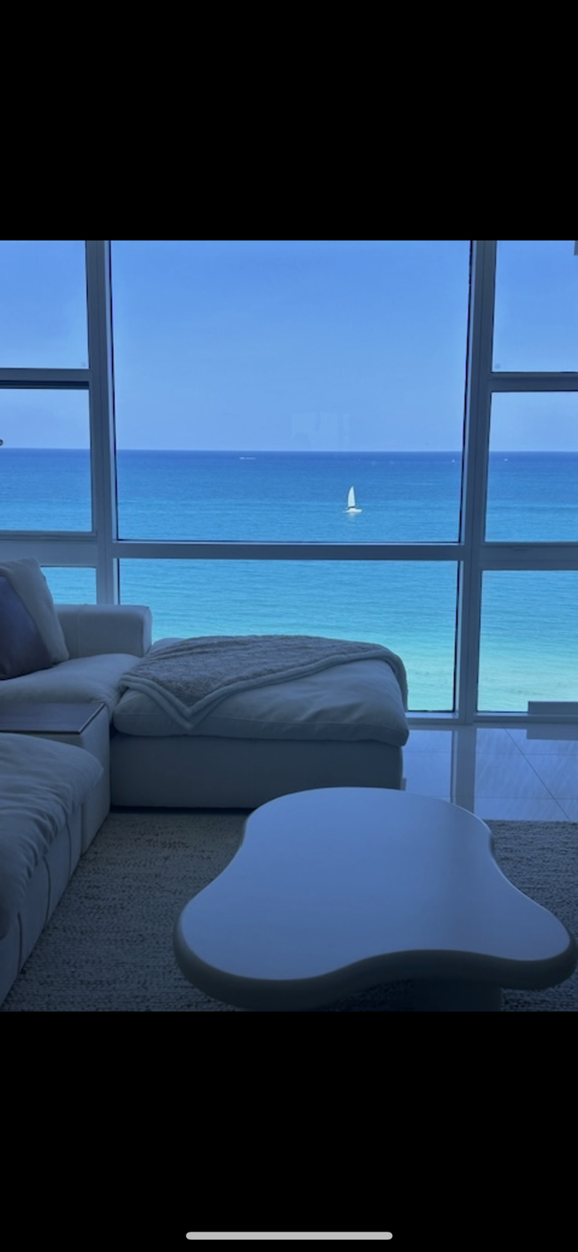 6801 Collins Ave, Unit LPH17 in Miami Beach, FL - Building Photo - Building Photo
