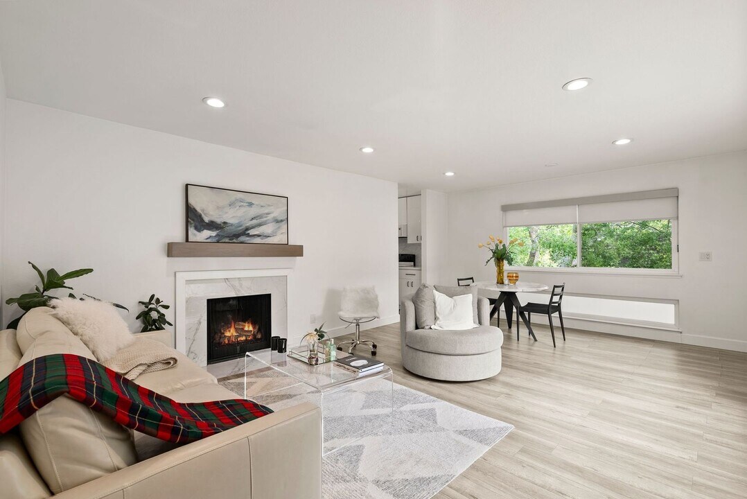 1919 Alameda de las Pulgas in San Mateo, CA - Building Photo