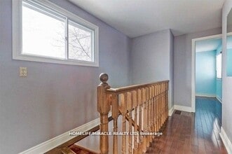 7 Greenhills Sq in Brampton, ON - Building Photo - Building Photo