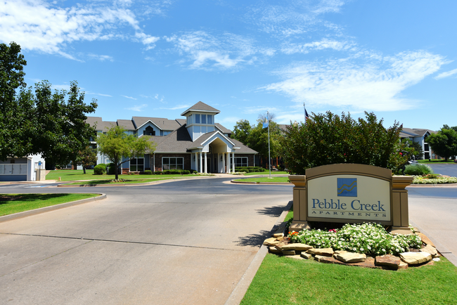 Pebble Creek Apartments in Mustang, OK - Building Photo - Building Photo