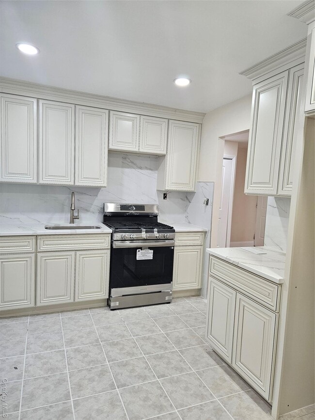 property at 1222 Simpson St