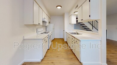 2280 Howard St in Anderson, CA - Building Photo - Building Photo