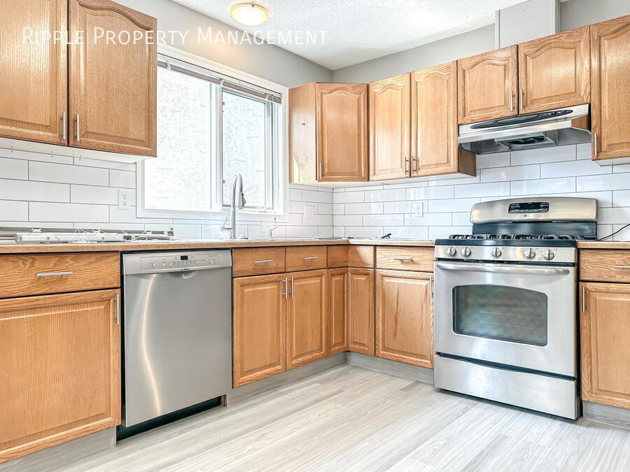 123 Ridgebrook Dr SW in Airdrie, AB - Building Photo