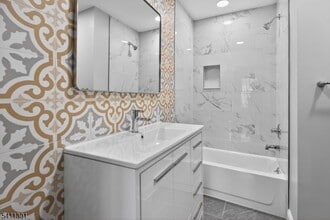 579 S 12th St in Newark, NJ - Foto de edificio - Building Photo