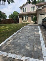 6063 Farmstead Ln in Mississauga, ON - Building Photo