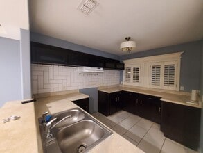 1309 W Villa St in Pharr, TX - Building Photo - Building Photo