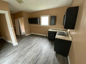 83 Columbus St in Danville, IL - Building Photo - Building Photo