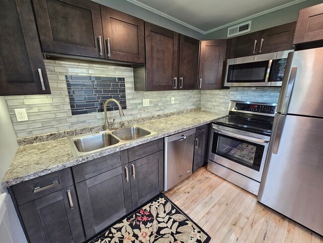 61 Gabrielle St, Unit 61 Gabrielle St. (Left s)