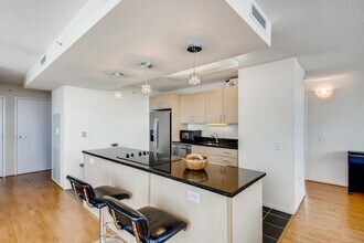 800 Elgin Rd in Evanston, IL - Building Photo - Building Photo