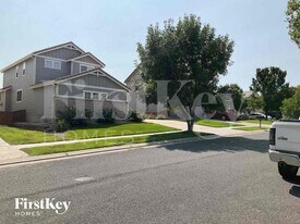 10653 Nucla St in Commerce City, CO - Building Photo