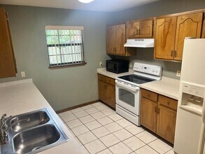 65 Olde Cypress Cir NW in Fort Walton Beach, FL - Building Photo - Building Photo