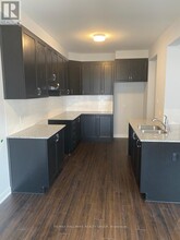 64 Kindred Row in Ottawa, ON - Building Photo - Building Photo