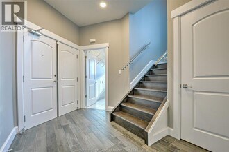 1225 Riverside Dr W in Windsor, ON - Building Photo - Building Photo