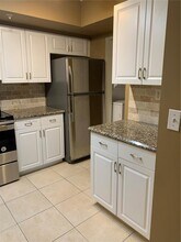 2620 S University Dr in Davie, FL - Foto de edificio - Building Photo