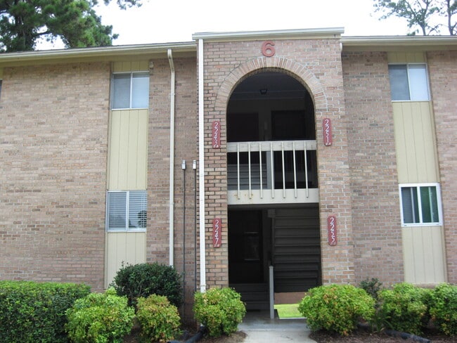 2243 Hillcrest, Unit 6E