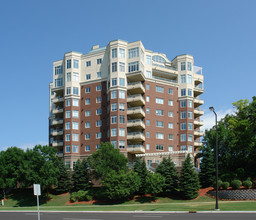 Normandale Tower in Bloomington, MN - Foto de edificio - Building Photo