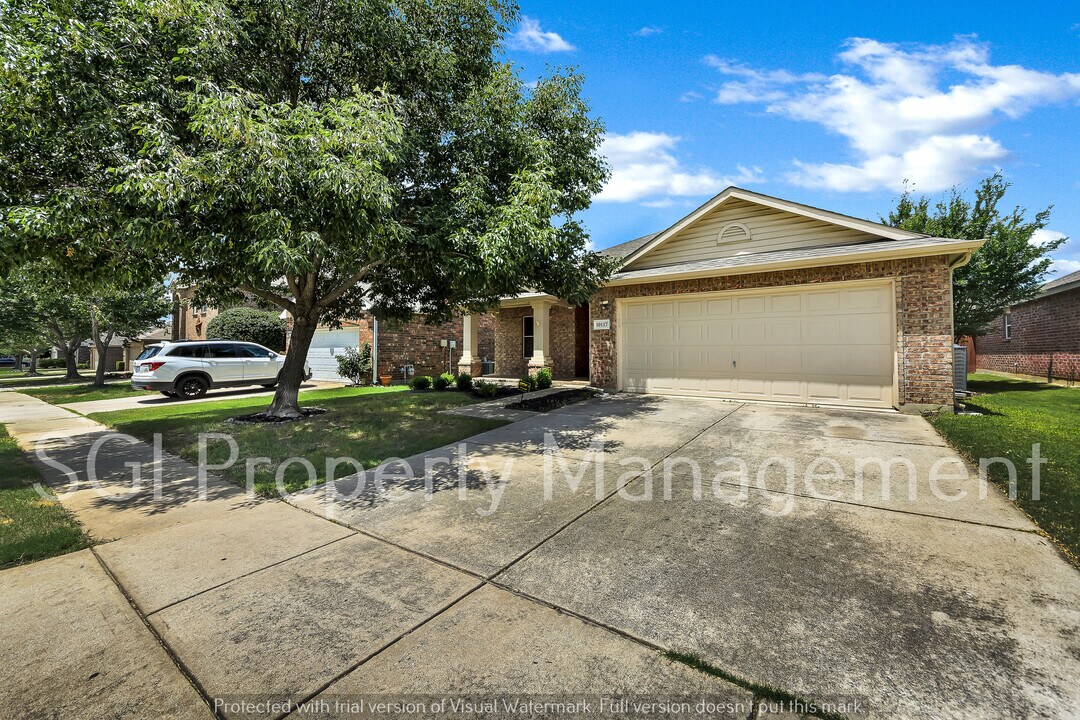 10117 Sourwood Dr in Fort Worth, TX - Building Photo