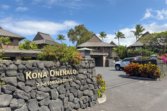 77-6516 Alii Dr in Kailua Kona, HI - Foto de edificio - Building Photo