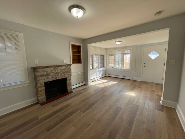 573 Chicago Ave in Highland Park, IL - Building Photo - Building Photo