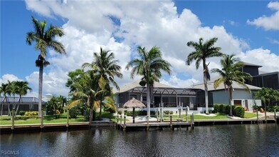 5638 Riverside Dr in Cape Coral, FL - Building Photo - Building Photo