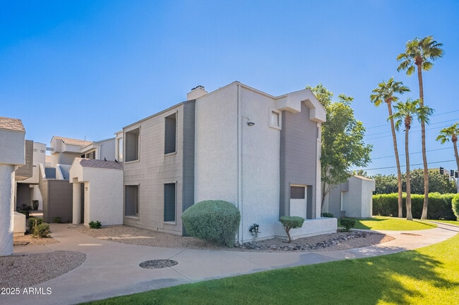 9439 N 59th Ave in Glendale, AZ - Foto de edificio - Building Photo