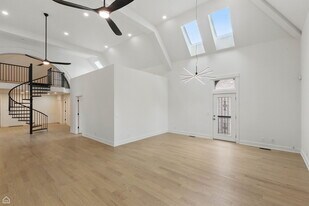 1457 N California Ave, Unit 2 in Chicago, IL - Building Photo