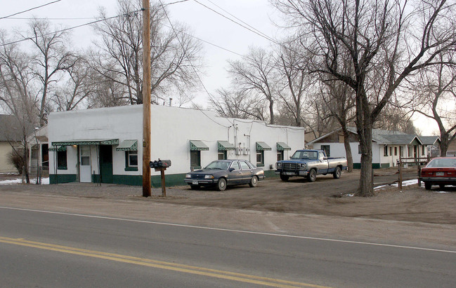 8050-8056 Brighton Rd in Commerce City, CO - Foto de edificio - Building Photo