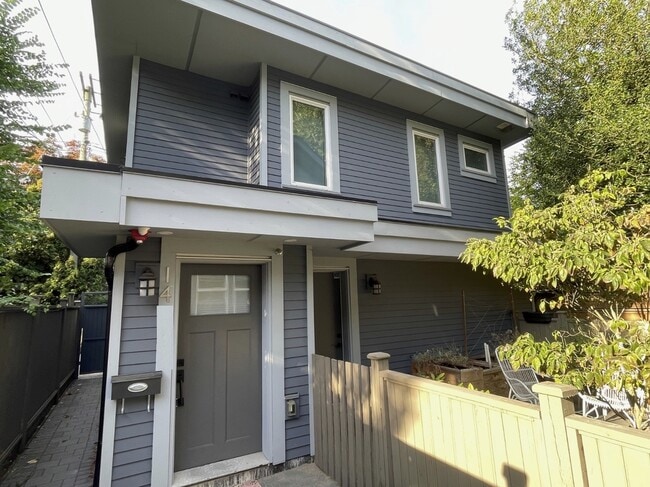 property at 1415 10th Av E