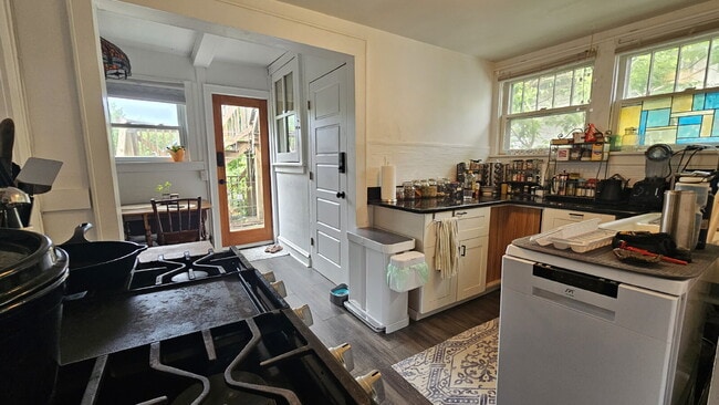 property at 1901 Laurel Ave W