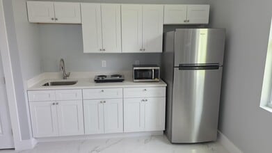 104 Harry Ave S in Lehigh Acres, FL - Building Photo - Building Photo