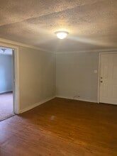 130 W Carver Dr in Athens, GA - Building Photo - Building Photo