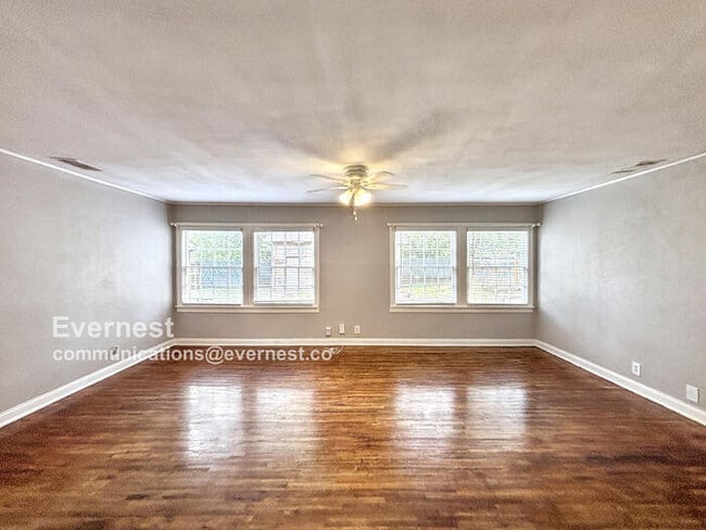 208 Florence Dr in Austin, TX - Foto de edificio - Building Photo