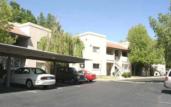 Sun Valley Gardens (Marabrisa Condos) in Mesa, AZ - Foto de edificio - Building Photo