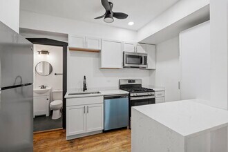 7202 S Indiana Ave in Chicago, IL - Building Photo - Building Photo