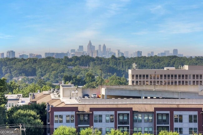 property at 300 Johnson Ferry Rd