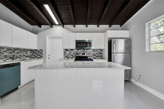 3900 SW 47th Ave in West Park, FL - Building Photo - Building Photo
