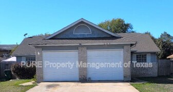 608 Greenlawn Blvd in Round Rock, TX - Building Photo