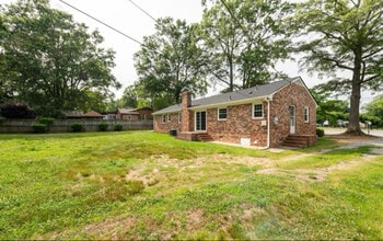 10401 W Huguenot Rd in Richmond, VA - Building Photo - Building Photo