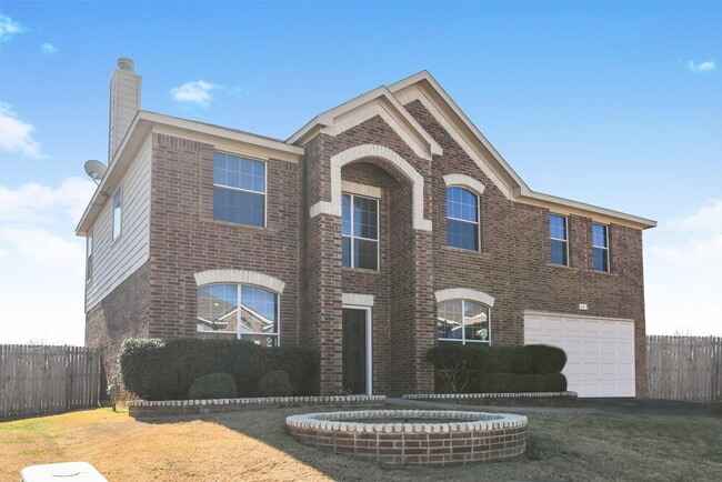 property at 521 Roundrock Ln