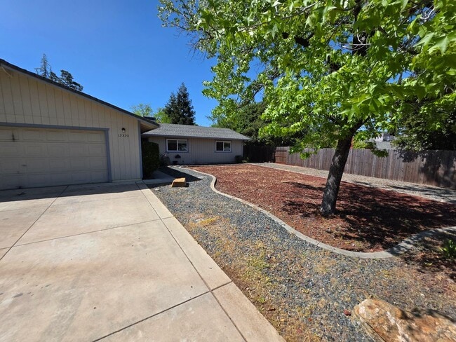 12320 Krista Ln in Auburn, CA - Building Photo - Building Photo